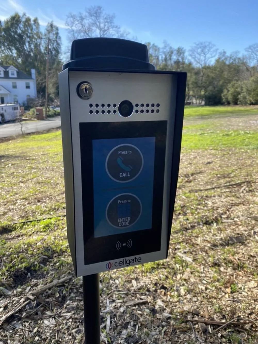 CellGate smart access control system for driveway gate